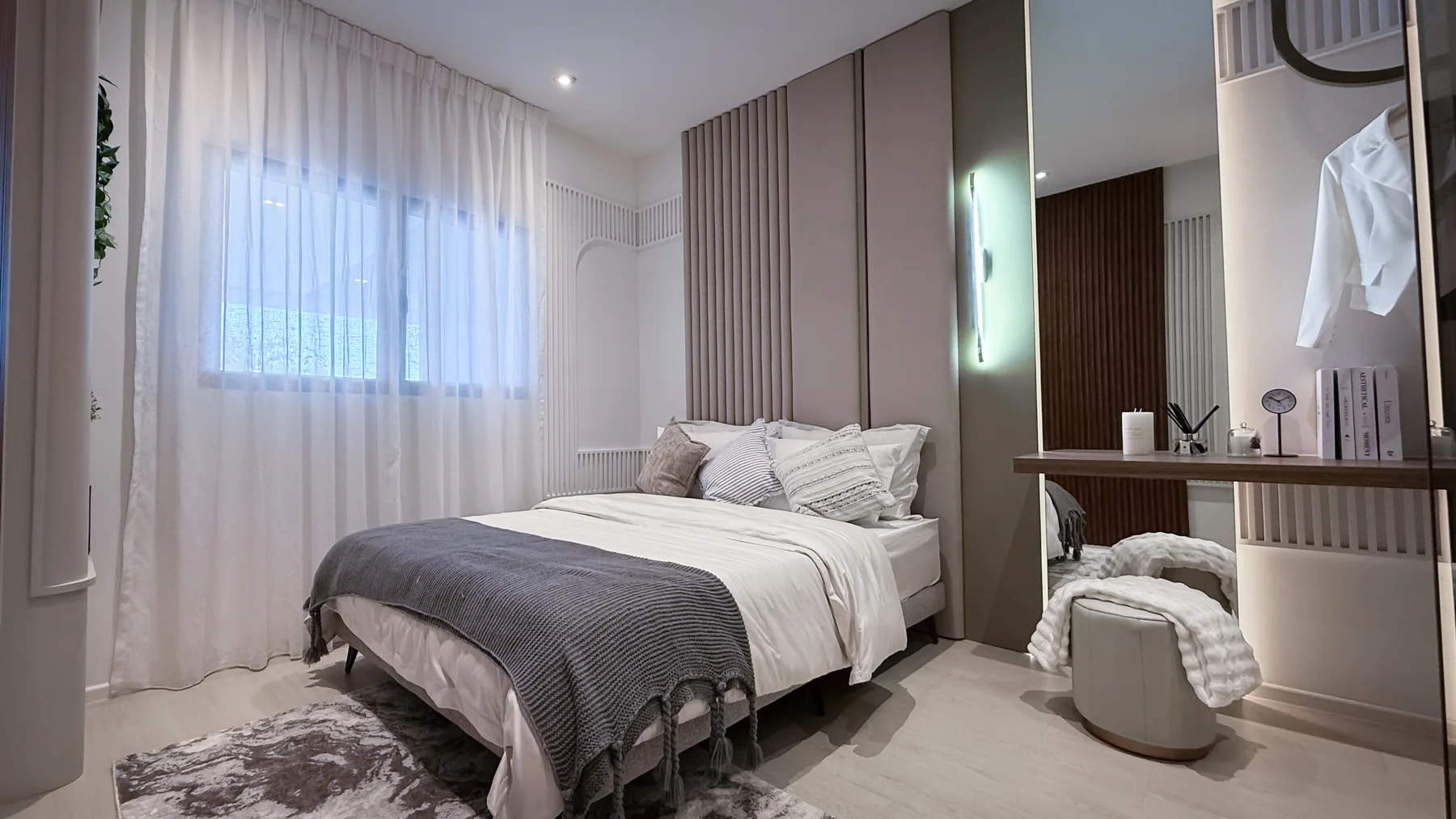 Pearlmont master bedroom show unit
